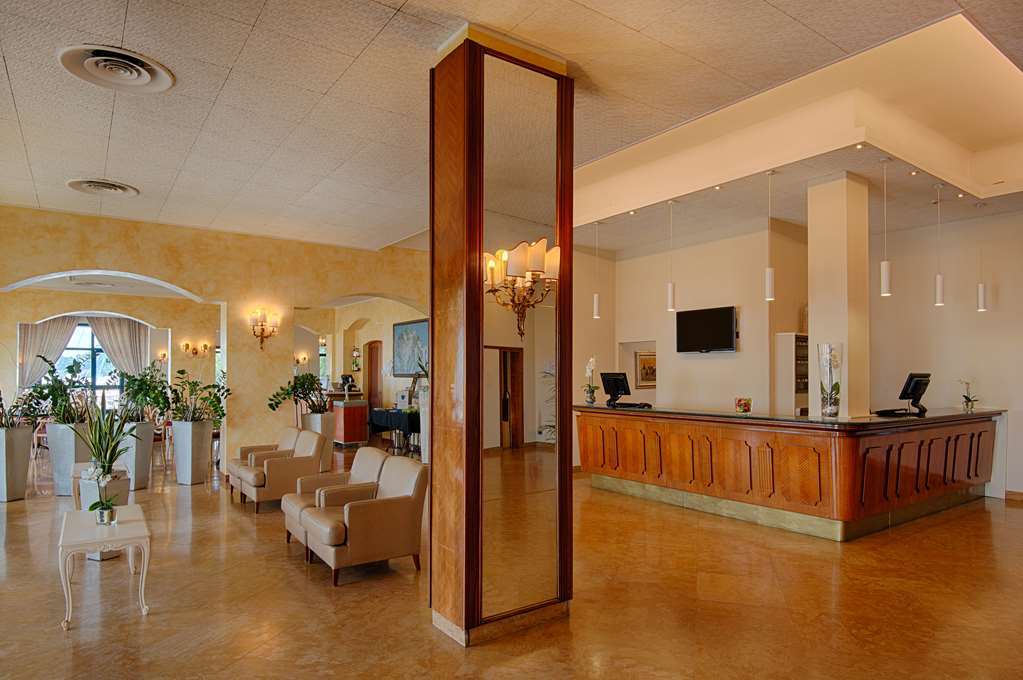 Nh Ancona Hotel Interior photo