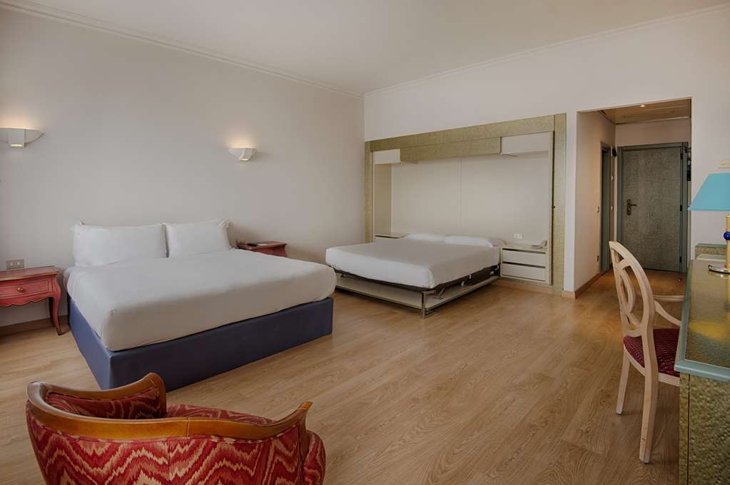 Nh Ancona Hotel Room photo